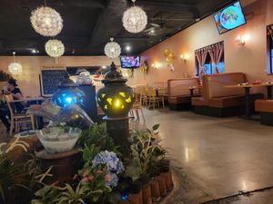 Dining room at 5 R Cha Thai Bistro in Mesa