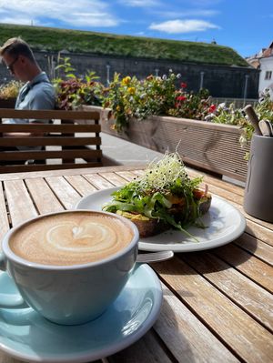 Coffee and hummus toast  at Värav Coffee and Toast in Tallinn