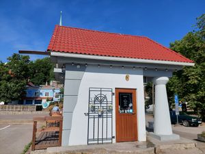 Outside at Värav Coffee and Toast in Tallinn