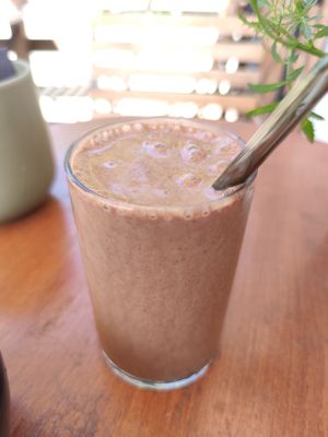 Raw cacao smoothie at Värav Coffee and Toast in Tallinn