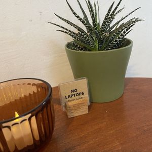 No laptops from 10-14  at Värav Coffee and Toast in Tallinn