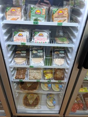 Cheeze, burgers at Veganoteca in Barcelona