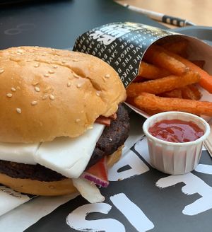 Sorry not sorry  at Mother Burger - Colombo in Lisbon