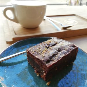 Vegan Chai Latte with a home made brownie at Spaak in Groningen