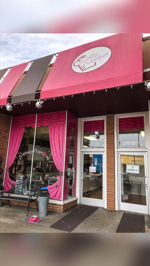 Store Front at Yummy Cupcakes - Burbank in Burbank