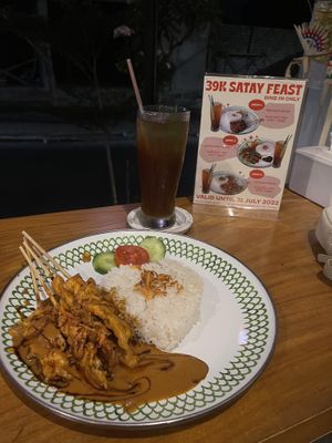 Tricken Satay with ice tea  at Warung Dua Hati in Canggu