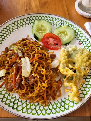 Mie Goreng at Warung Dua Hati in Canggu