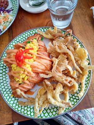 Breakfast croissant with Tofu scramble, spinach and mushrooms at Warung Dua Hati in Canggu