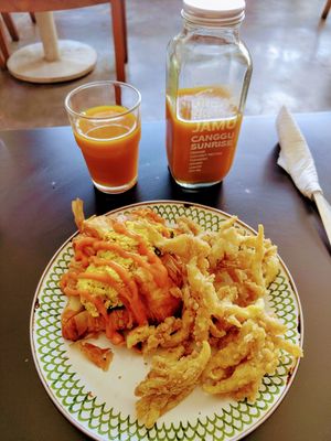 Scrambled tofu croissant at Warung Dua Hati in Canggu