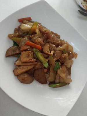 Pad See Ew at Krua P S - ครัวพี่เอส in Chumphon