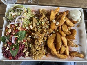Vegan plate met vegan beef  at Kwat - Kebab With A Twist in Antwerpen