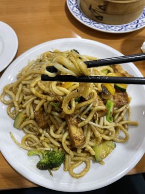 Gebratene Udon-Nudeln #Veganuary at Manjing Haus in Darmstadt
