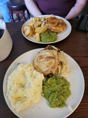 Mince & Onion Pie at Nottingham House in Sheffield