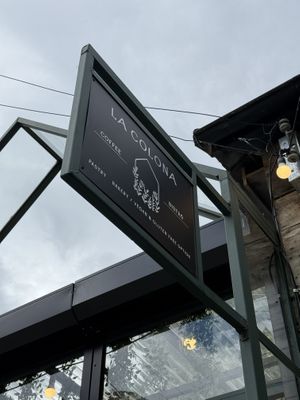 Sign showing vegan friendly  at La Colona in Puerto Natales