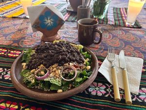 Super ensalada ARt Librería...
Mmm..
https://telemaizrelax.wordpress.com/ at ART Libreria in San Cristobal De Las Casas