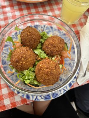 Vegan falafel saladd  at Hommus Como in Como