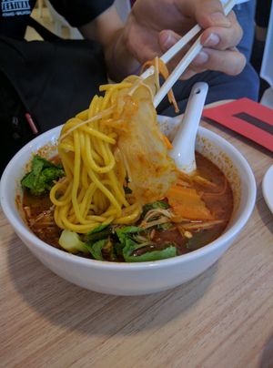 NS08: Tomyum Ramen - RM10.90
Fragrant and flavour soup that is herby and sour with body, not very spicy. Generous with the veggies and mushrooms, noodles are not my fav but do have a nice bite. Pretty good. at The Leaf 绿叶坊 - Georgetown in Penang