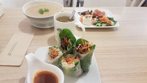 Vietnamese fresh spring roll with miso porridge and tea at The Leaf 绿叶坊 - Georgetown in Penang