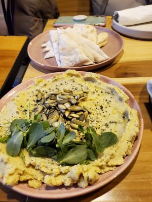 Hummus at Changos Veganos in Mexico City