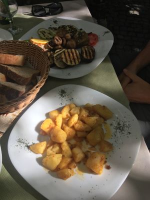 Roast potatoes at Sadrvan in Mostar