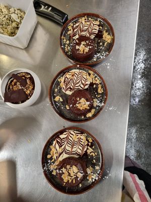 Vegan mi-cuit, sweet potatoes and chocolate, served with vegan custard cream ❤️‍🔥 at Totem & Tempo Restaurant Bar Tapas in Lyon