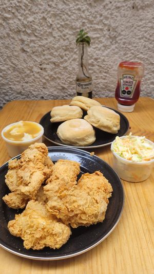 Piezas fritas, Bisquet, Mashed potatoes & Coleslaw Salad at VFT Vegan Fried Tofu - temporarily closed in Mexico City