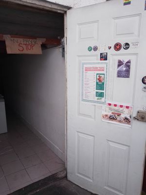 You can place your order from the door at VFT Vegan Fried Tofu - temporarily closed in Mexico City