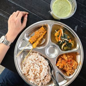 #Veganuary at Boonniyom Santi Asoke Market ตลาดบุญนิยมสันติอโศก in Bangkok