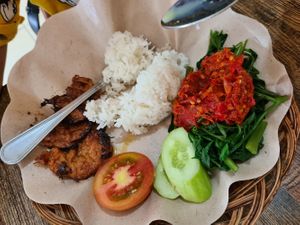 Nasi krispy taliwang at Vegetarian Long Life in Tangerang