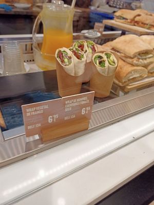 Lunch option at Deli&Cia - OPO in Porto