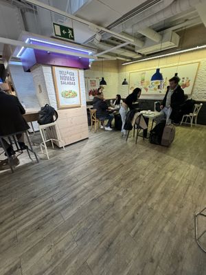 Seating   at Deli&Cia - OPO in Porto