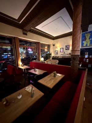 Die Einrichtung auf der Reeperbahn   at Café May - Wandsbek in Hamburg