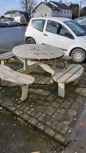 outside seats at Middle Country Café in Cloughjordan