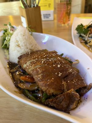 Vegane Ente mit Austernsoße  at Veganam in Kiel