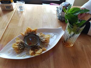 Vorspeise und eine der selbstgemachten Limos at Veganam in Kiel