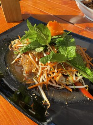 Glasnudel-Bowl  at Veganam in Kiel