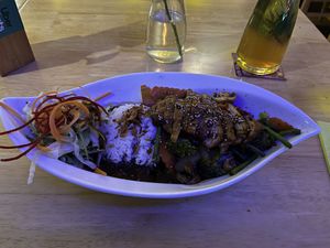 Reis mit Gemüse, Austernsoße und Ente  at Veganam in Kiel