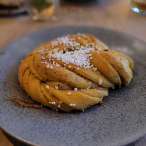 Safran bun with cardamom and almonds at Håndbakt in Oslo