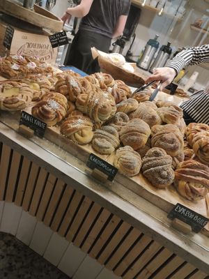 all their baked goods are vegan at Håndbakt in Oslo