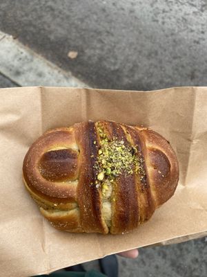 Pistasj bolle  at Håndbakt in Oslo