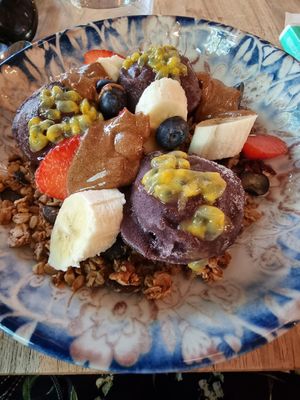 Acai bowl at Håndbakt in Oslo