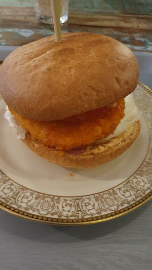 chik'n burger at Café Casa Del Gato in Zurich