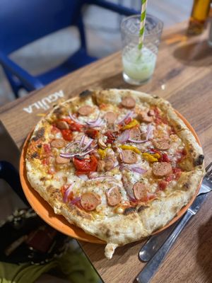 Would give it 5 stars if I could! Had a vegan empanada and a pizza and both were lovely, really generous amount of vegan cheese. So tasty!  at Pizzería Pipazze in Fuengirola