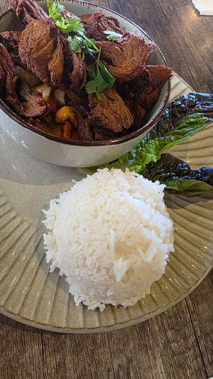 Vegan Cauliflower with Cashew and Mock Duck at What De Health Thai in San Diego