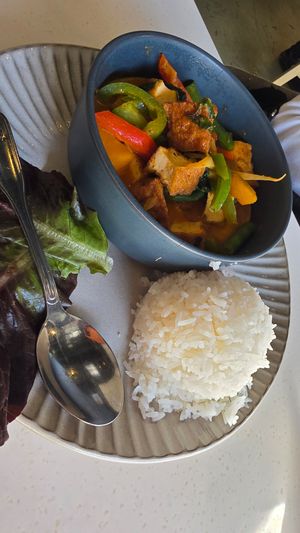 Red Curry 🍛 😋 at What De Health Thai in San Diego