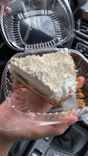 Banana cream pie #Veganuary at Veggie Galaxy in Cambridge