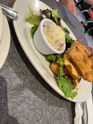 Mac and Stack at Veggie Galaxy in Cambridge