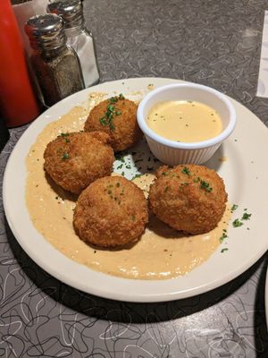 Vegan Mac and cheese balls at Veggie Galaxy in Cambridge