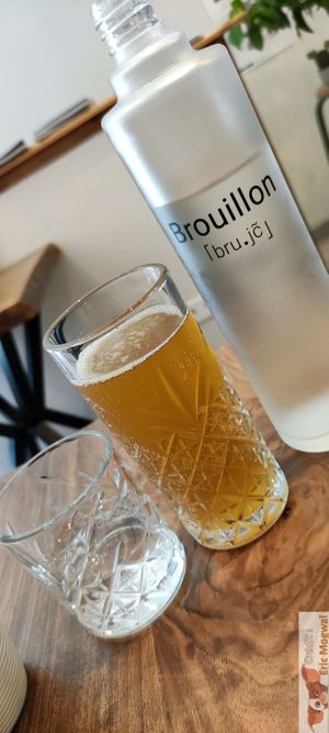 Poirade (like a kombucha) at Brouillon in Paris