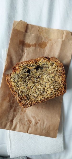 A cake with sesame and poppyseeds at Brouillon in Paris